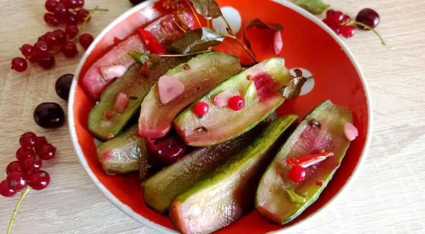 Lightly Salted Cucumbers with Dill and Berries (Malosolnye Ogurchiki) - wilfosbrand.com