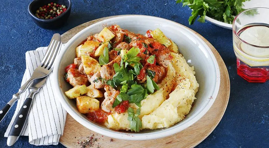 Skillet Pork and Zucchini with Tomatoes and Garlic - wilfosbrand.com