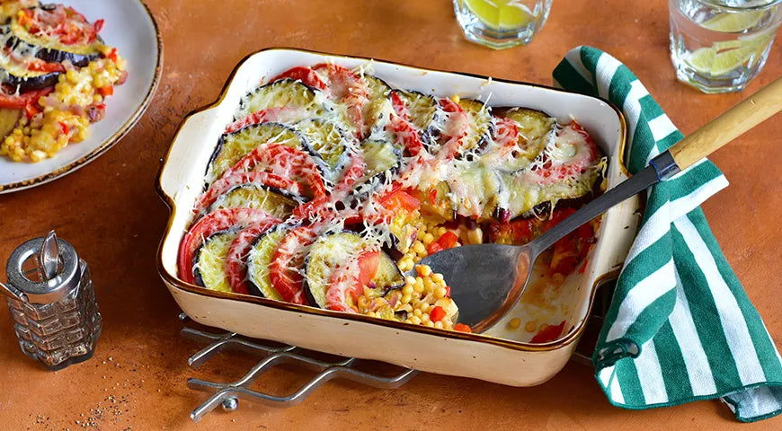 Eggplants with Bell Peppers and Tomatoes in the Oven - wilfosbrand.com