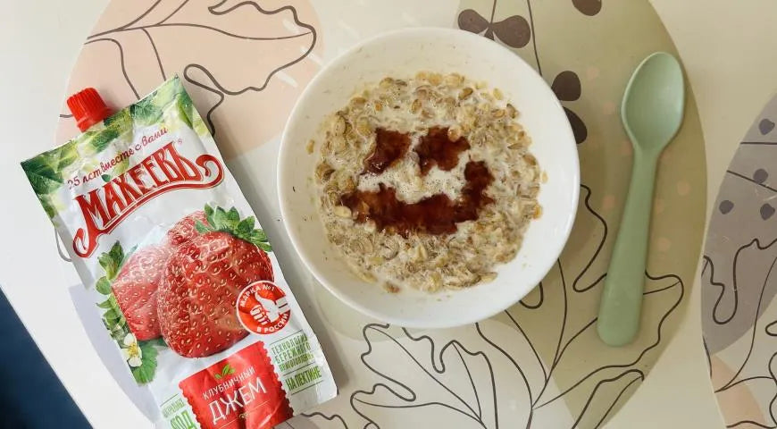 Multigrain Porridge with Strawberry Jam - wilfosbrand.com