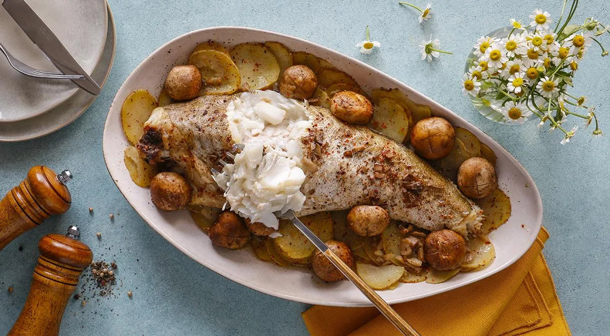 Baked Cod with Potatoes and Mushrooms in a Roasting Bag - wilfosbrand.com