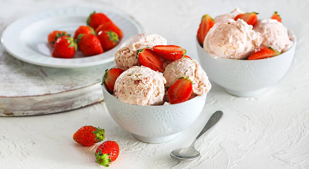 Strawberry-Banana Ice Cream with Cream - wilfosbrand.com