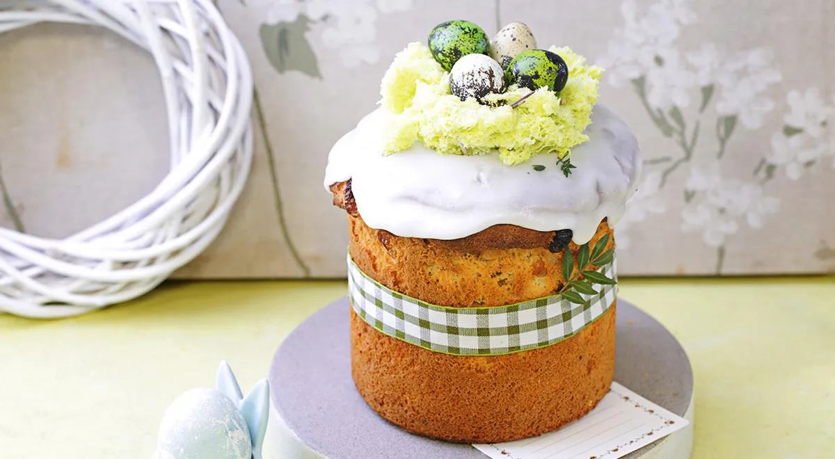 Easter Kulich with Raisins and Hazelnuts - wilfosbrand.com