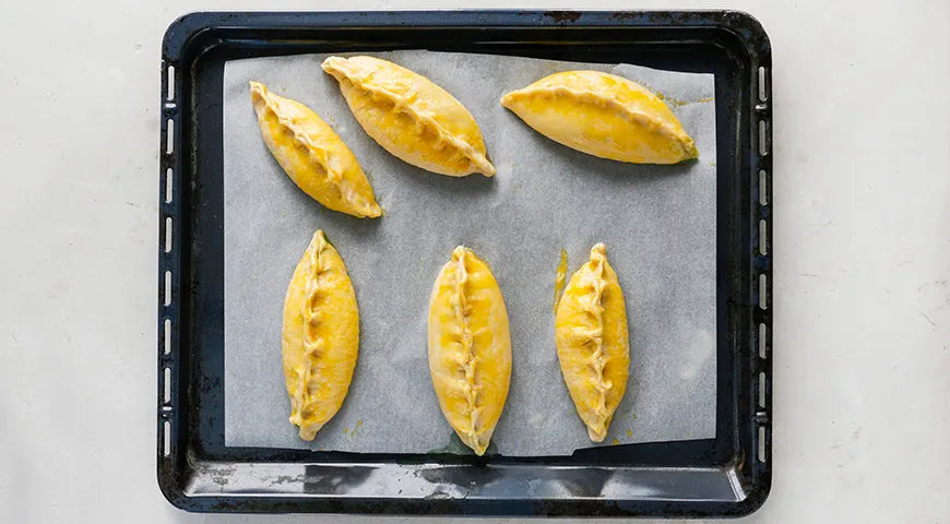 Oven-Baked Sorrel and Egg Pirozhki: A Symphony of Sweet and Tart - wilfosbrand.com