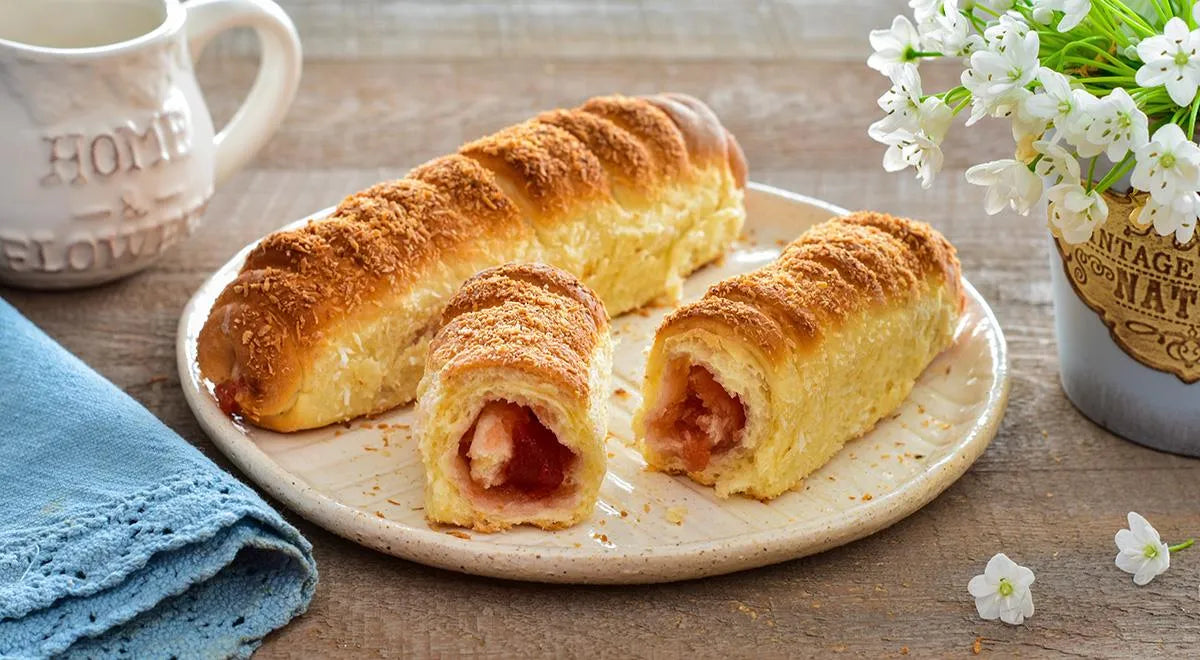 Buns with Jam and Coconut - wilfosbrand.com