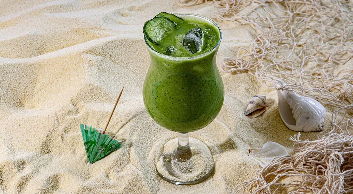 Refreshing Peach, Cucumber, Spinach & Ginger Smoothie - wilfosbrand.com