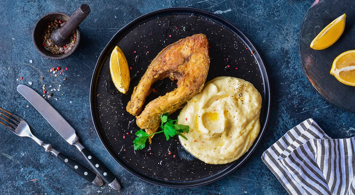 Golden Pan-Fried Carp with Lemon and Crispy Flour Coating - wilfosbrand.com