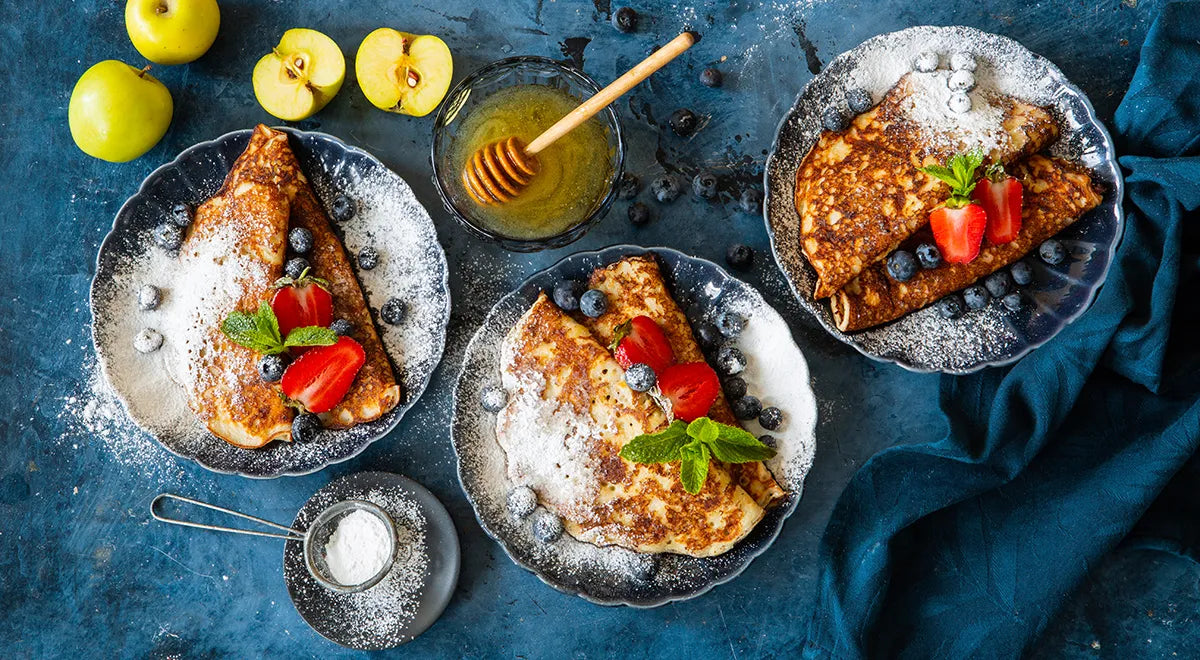 Kefir Pancakes with Apples (Bliny na Kefire s Yablokami) - wilfosbrand.com