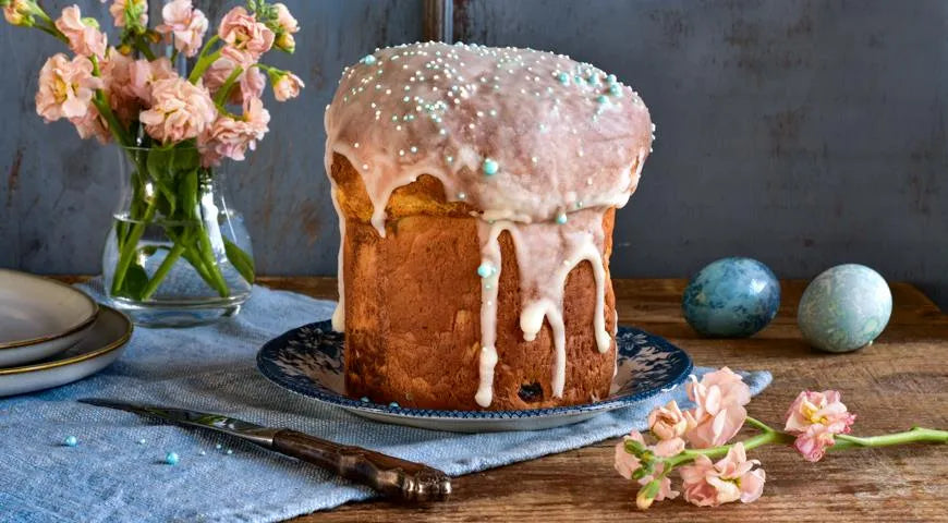 Classic Easter Kulich with Raisins - wilfosbrand.com