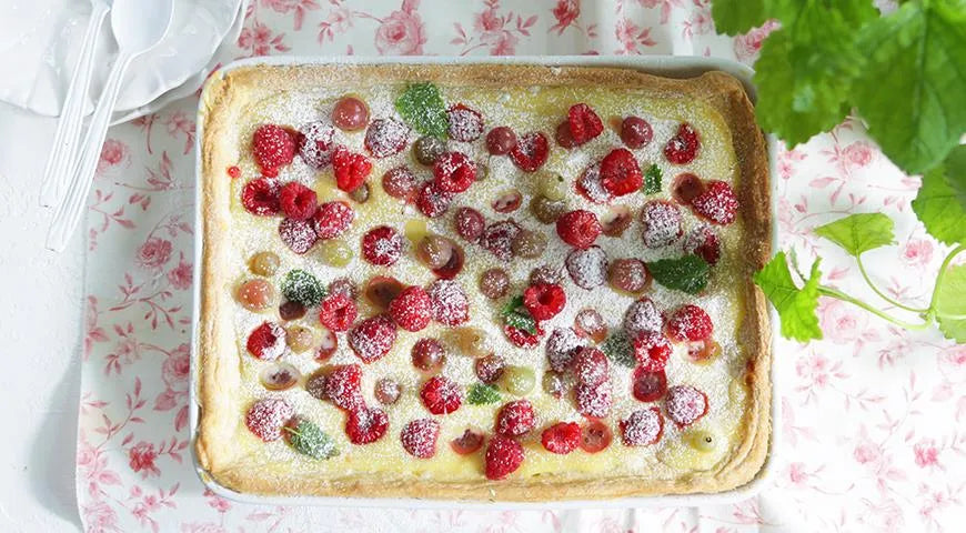 Raspberry and Gooseberry Tart with Lemon Curd - wilfosbrand.com