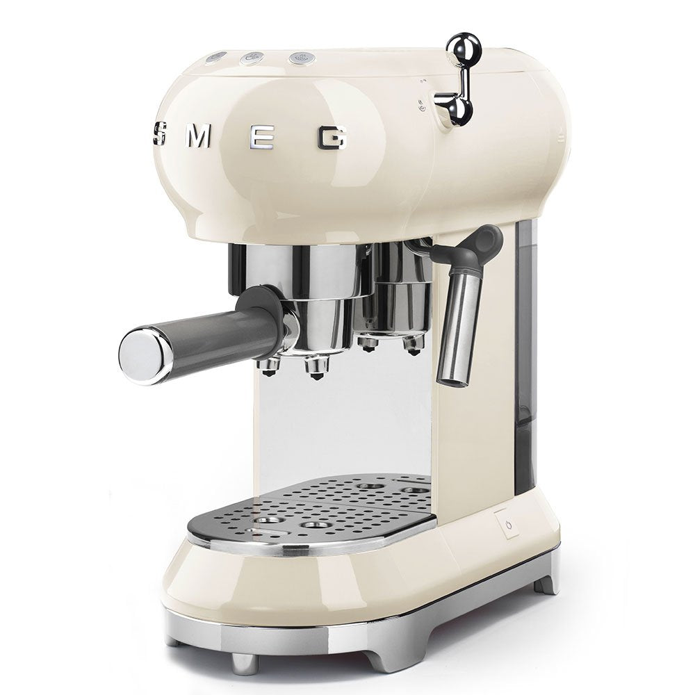Кавоварка Smeg ECF01CRUS для еспресо, один розмір, 1 л, вершки