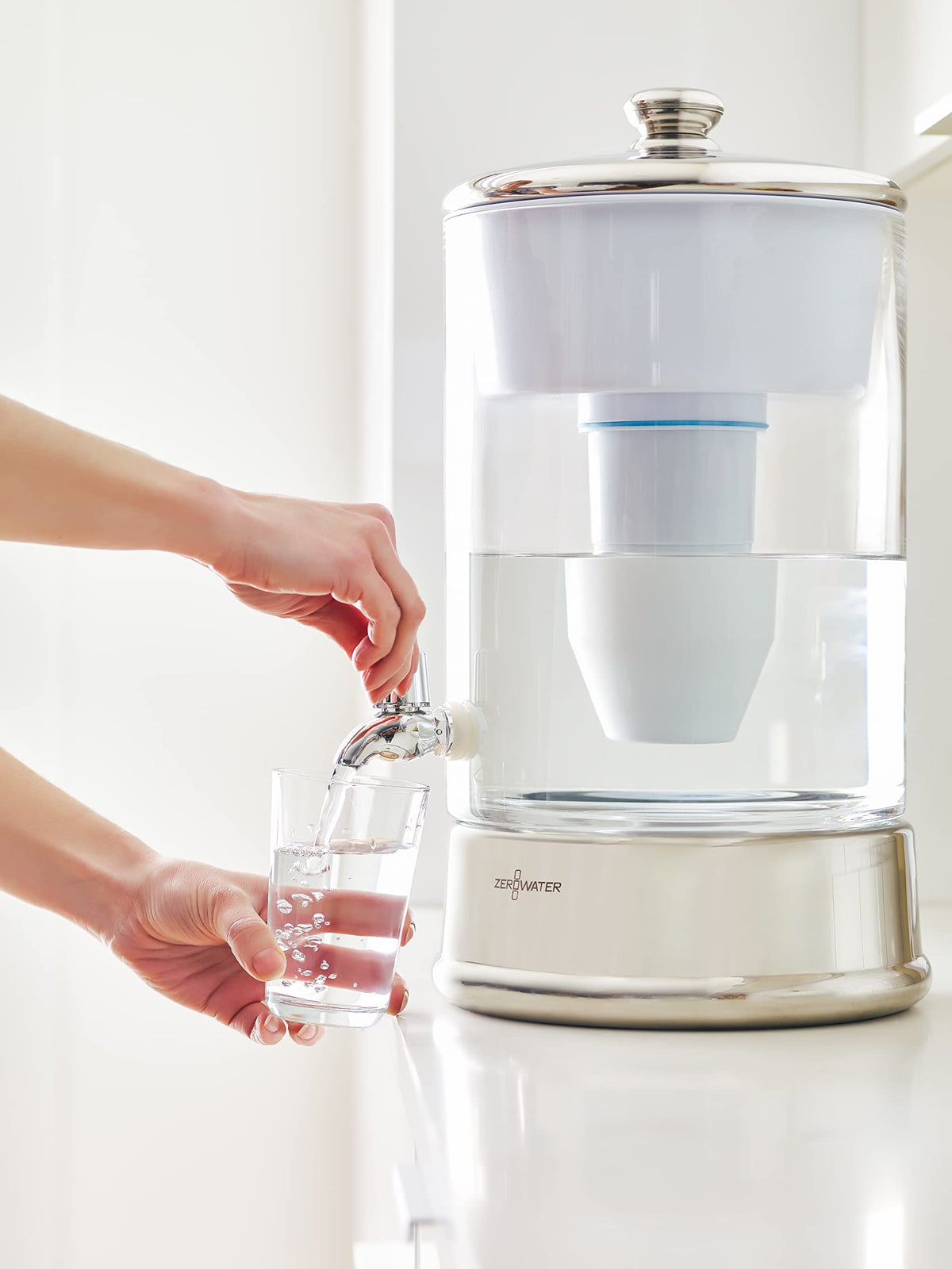 Culligan ZeroWater 40-Cup Ready-Pour 5-Stage Round Glass Water Filter Dispenser with 5-Stage 0 TDS Water Filter – IAPMO Certified to Reduce Lead, Chromium, and PFOA/PFOS