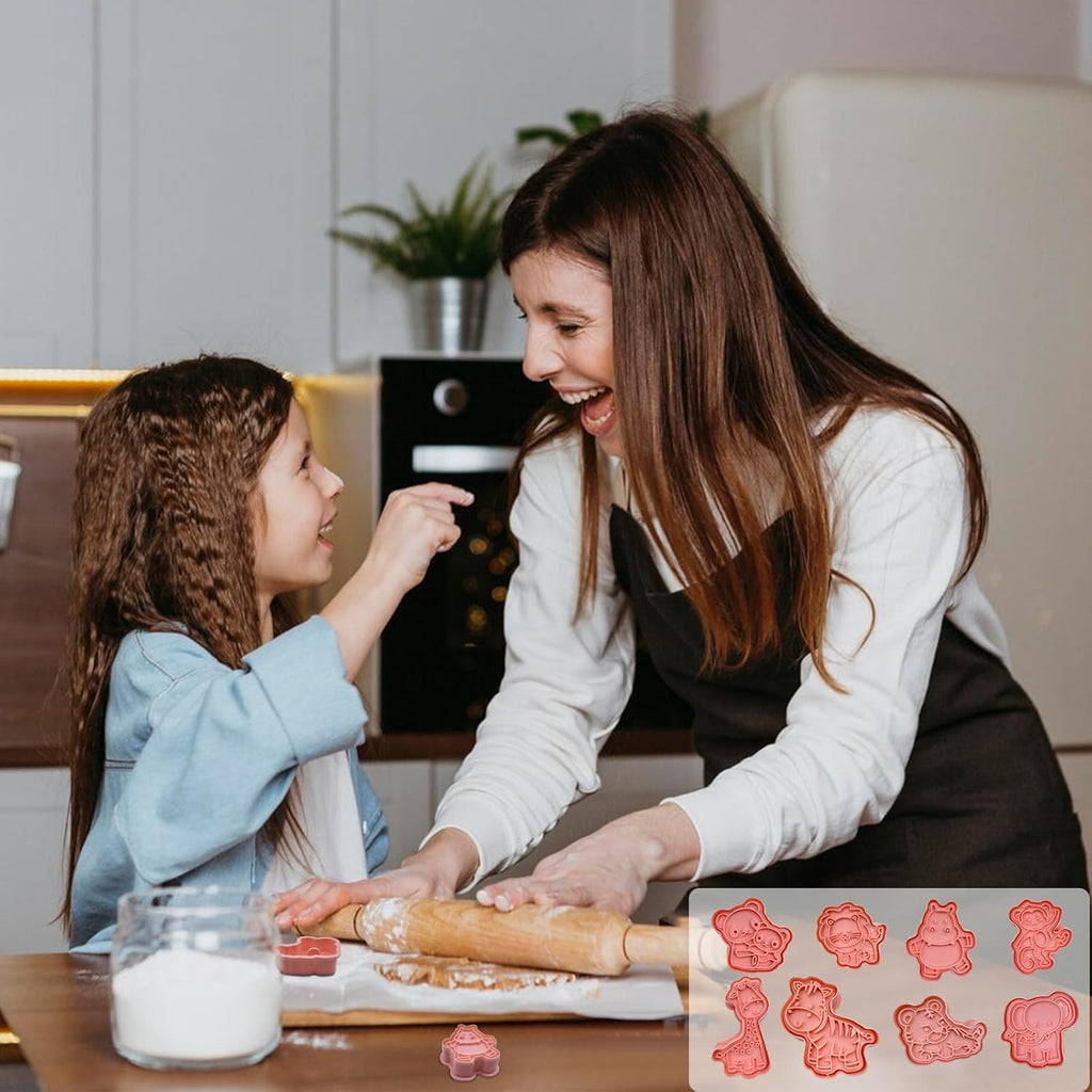 Forest Animal Cookie Cutters for Kids,Mini Cartoon Cookie Cutters with Plunger Stamps Set for Home Baking,Biscuits Cutter,Cake Decoration,Cute 3D Cookie Stamps