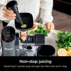 Wyciskarka do soku Ninja JC151 NeverClog Cold Press, wydajna wolnoobrotowa wyciskarka z całkowitą kontrolą miąższu, blatowa, elektryczna, 2 funkcje miąższu, można myć w zmywarce, 2. generacja, węglowa