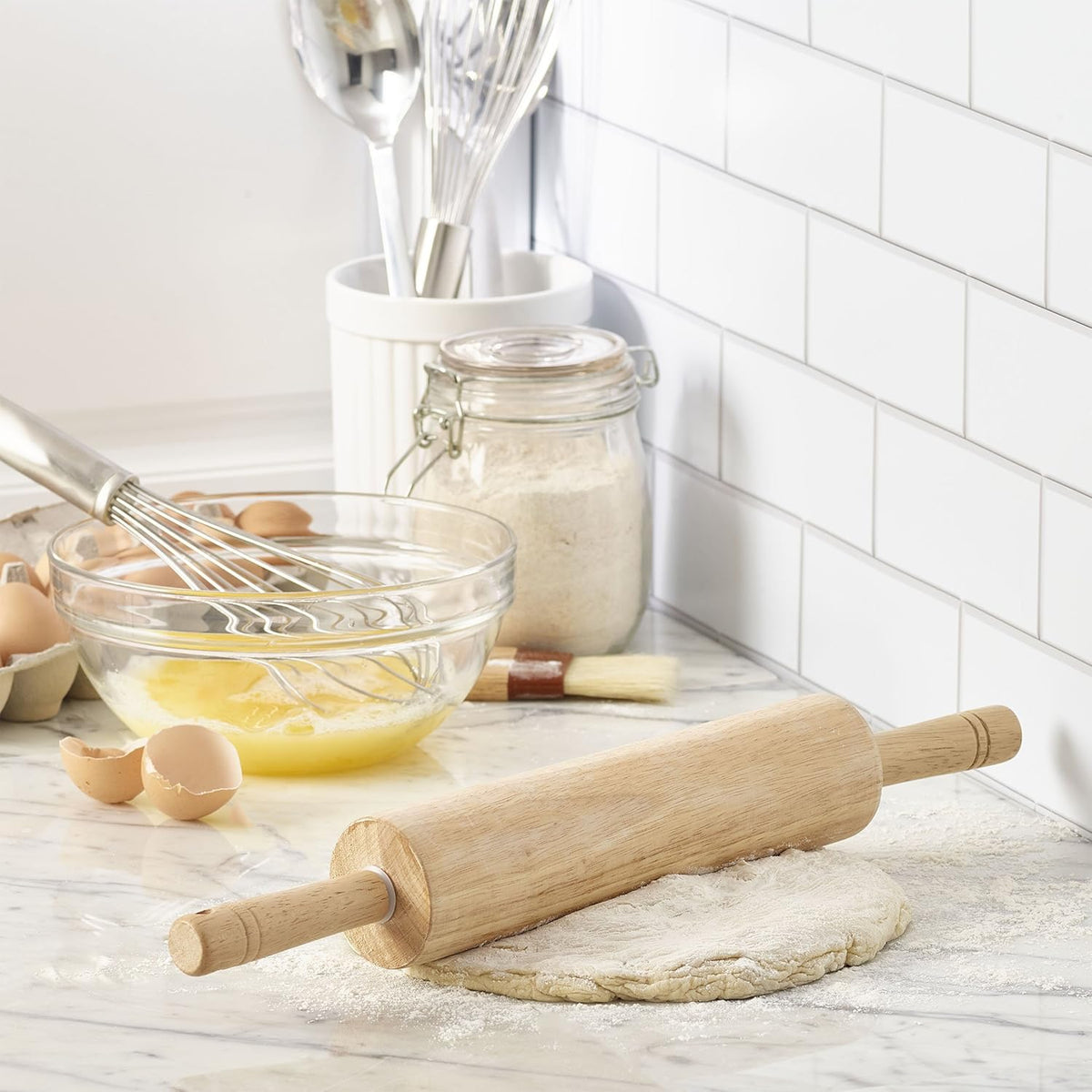 Farberware Classic Wood Rolling Pin for Baking, Professional Hardwood Dough Roller with Comfort Grip Handles for Pizza, Pie Crust, Pastry and Cookie Making, 18 Inch Total Length