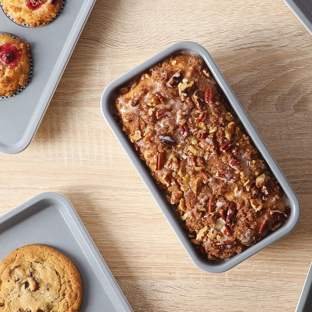 SUR LA TABLE Kitchen Essentials Bake Sale 9 X 5 Inch PFOA, PFAS, PTFE Free Nonstick Loaf Pan - Linen White
