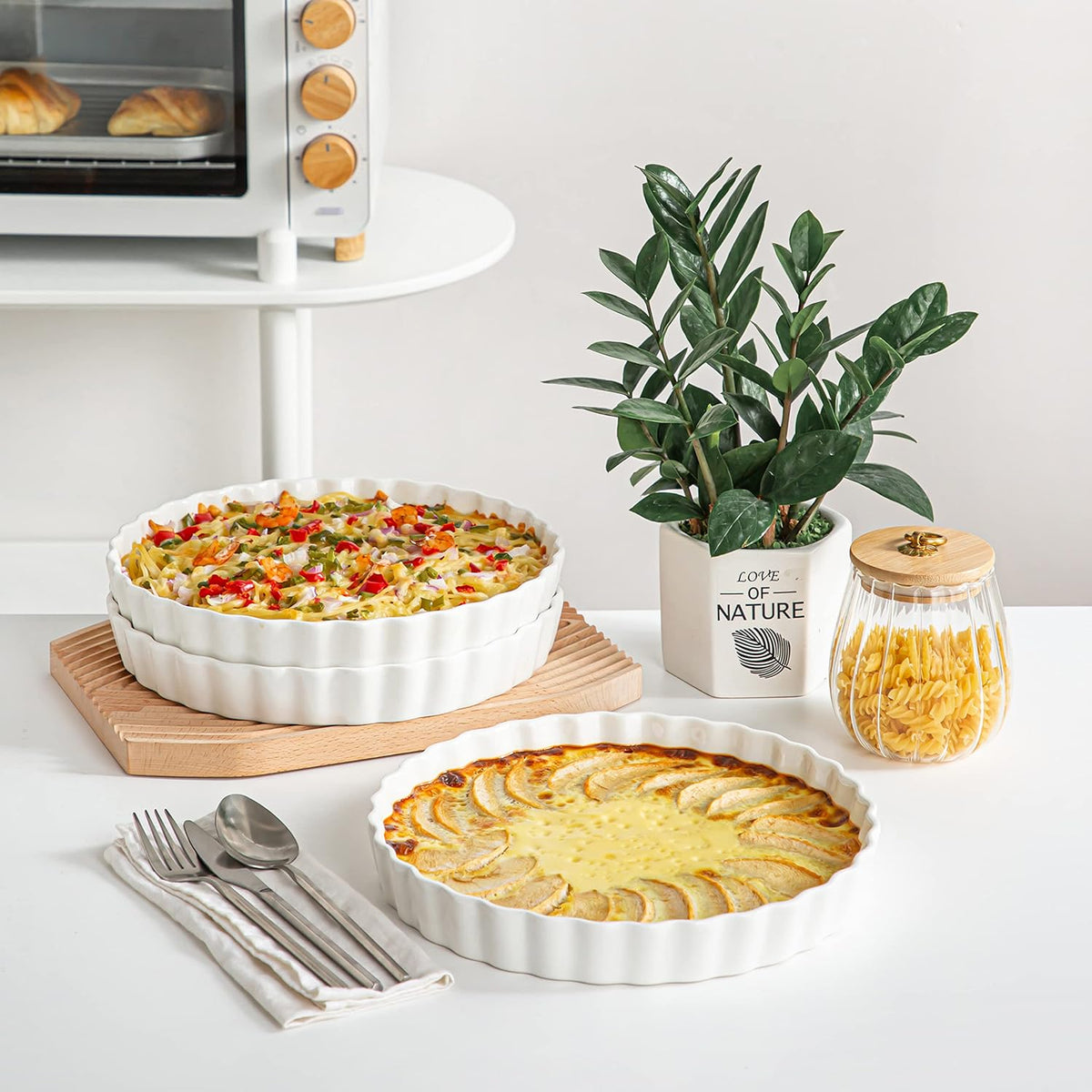 LOVECASA Porcelain Quiche Baking Dish,10 Inch Reusable Pie Pan Quiche Pan, Non-Stick Round Pie Dish, Tart Pan with Ruffled Edge,Pie Pan for Pies | Microwave,Dishwasher,and Oven Safe (White)