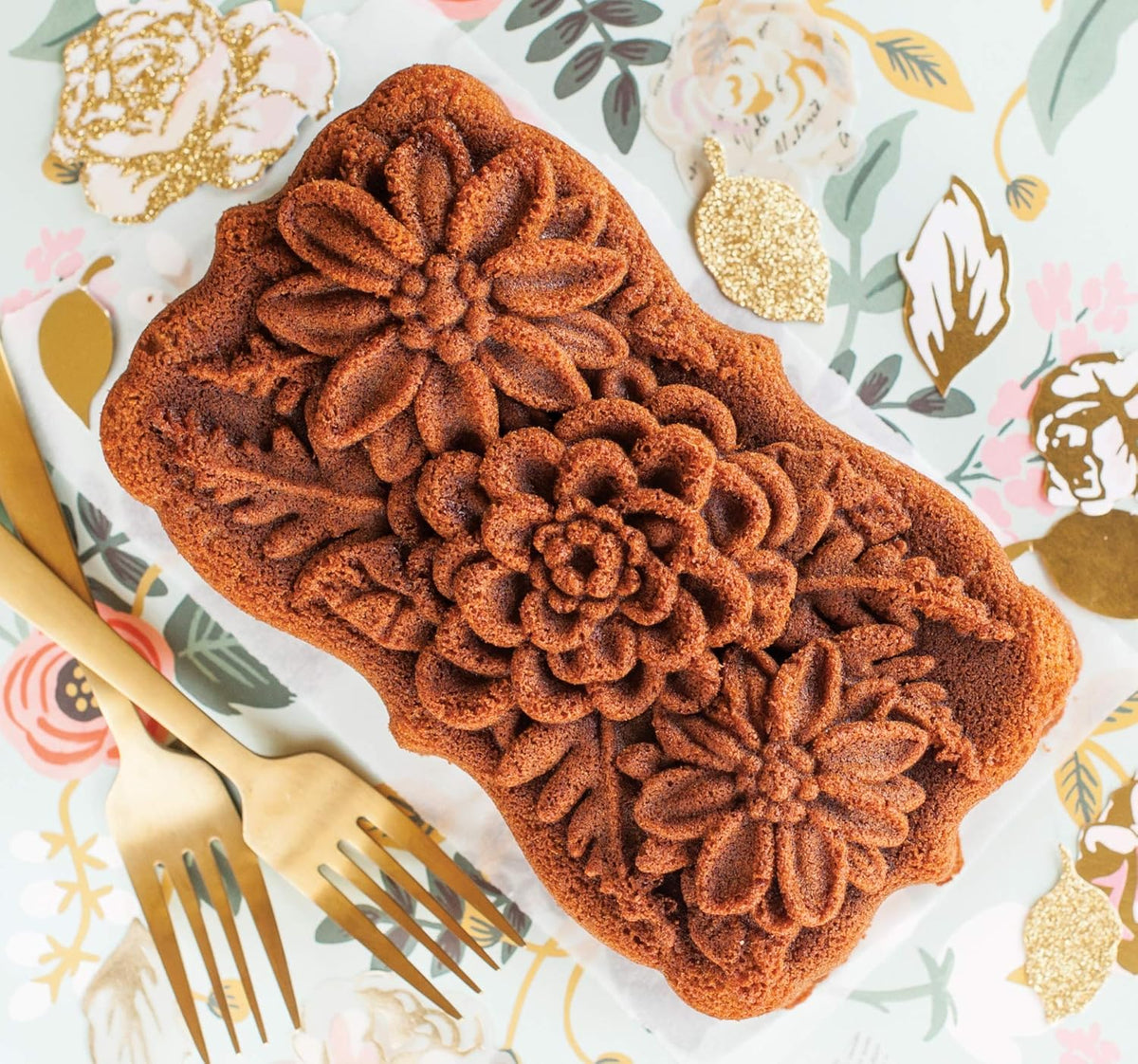 Nordic Ware Wildflower Loaf Pan, 6-Cup, Toffee